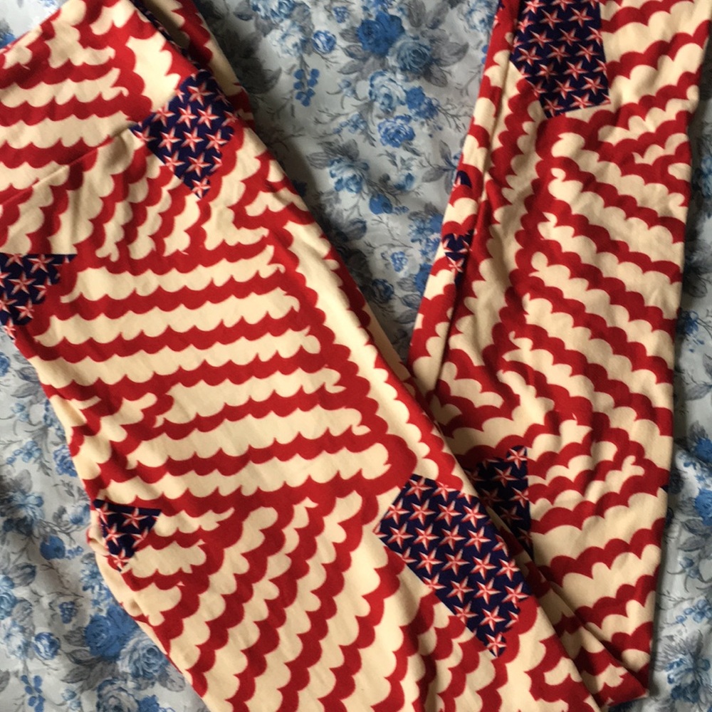 LuLaRoe LIMITED EDITION 4th of July Leggings!